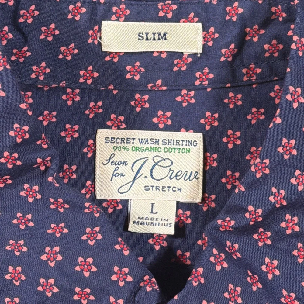 J. Crew Button Down Shirt Mens Large Navy Blue Floral Secret Wash Slim Stretch